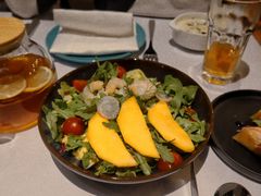 芒果牛油果大虾色拉-乐意坊Alla Torre意大利手工披萨(陆家嘴旗舰店)