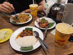 -Ongtong Khaosoi Ari Branch