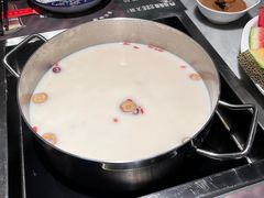 -尚尚仙·酸汤猪手·猪肚鸡火锅(华联万柳购物中心店)