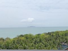 -三亚湾海居铂尔曼度假酒店