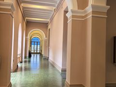 -香港大学