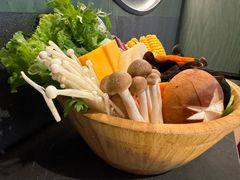 -湊湊火锅·茶憩(杭州湖滨银泰in77店)