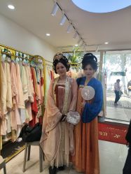 -一揽芳华汉服旗袍体验馆(拙政园店)
