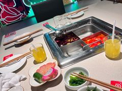 -海底捞火锅鲜切牛肉主题店(长寿路店)