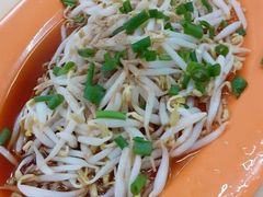 -高温街芽菜鸡沙河粉