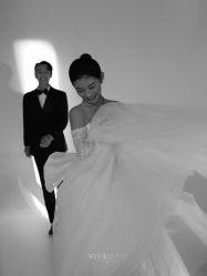 -至臻微拉婚纱摄影