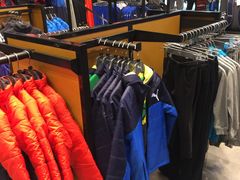 -PUMA品牌自营折扣店(苏州比斯特购物村店)