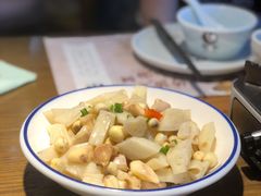 荷塘三宝-黄泥岗·地道湖北菜(奥特莱斯店)