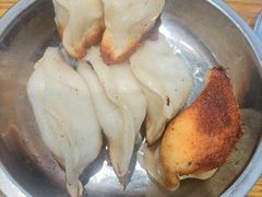 -黄阿姨锅贴大王(万航渡路店)