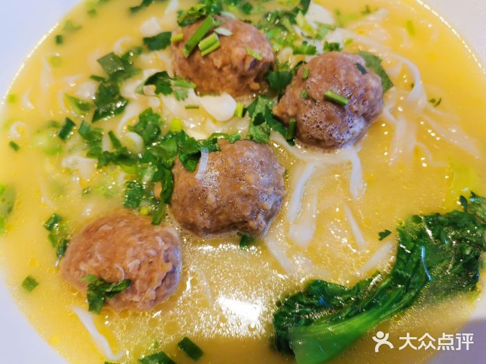 五爷拌面(军工店)酸辣爆浆牛肉丸面图片