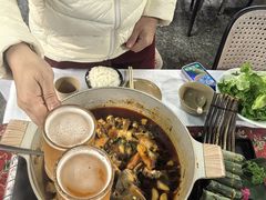 -刘姐啤酒鱼民族演艺餐厅(西街总店)
