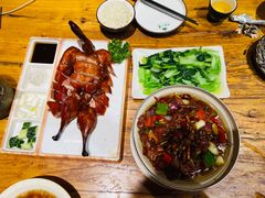 -老滇山寨•云南特色菜•地方菜•民族风情歌舞表演(金碧店)