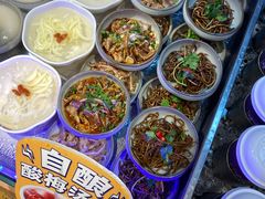 -呼啦面馆·头牌豌杂面(爱琴海店)
