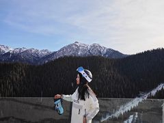 -丝绸之路山地度假区滑雪场