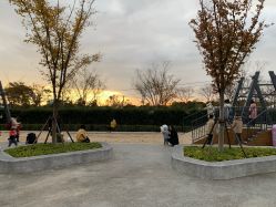 -季高兔窝窝亲子园(上海薰衣草公园店)