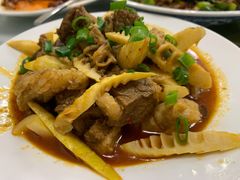 红烧牛肉-好滋味川菜馆