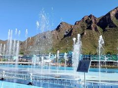 -百里峡七彩艺术小镇