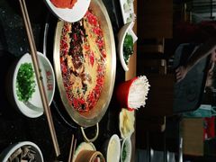 -潮火锅·麻辣牛肉火锅(观音桥方圆·LIVE店)