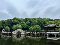-灵岩山风景区