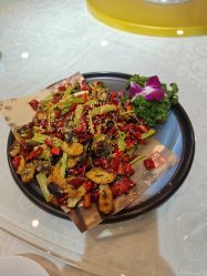 -鑫淼餐饮娱乐中心(江东街店)