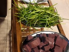 -老石黑山羊毛驴肉火锅(金凯广场店)