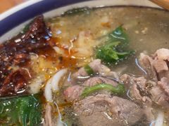 -云阿蛮云南生烫牛肉米线(奉贤路店)