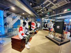 -阿迪达斯(武林银泰三叶草店)