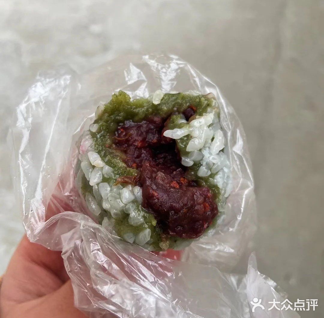 为啥市区很少见到象山糕点，朋友从象山菜场背来的红豆团yyds