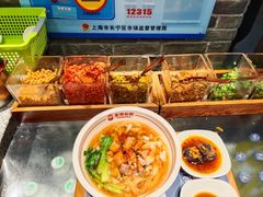-呷佬·长沙手工米粉(金沙江路店)