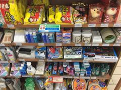 -全家便利店(莲花池东路店)