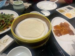 -皇城根·烤鸭·鱼头·家常菜(欧亚大观乐活城店)