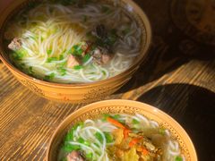 -正宗李家土鸡米线店