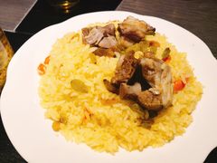 手抓饭-壹号院音乐餐厅•烤全羊•新疆菜(浐灞店)