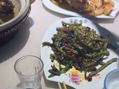 -老码头黑皮肘子锅包肉(赣水路店)