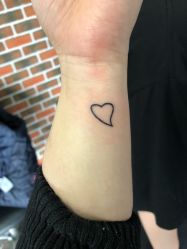 -刺客纹画纹身·洗纹身·穿孔饰品