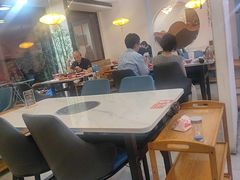 -毛辣果·贵州红酸汤牛肉火锅(西单店)