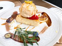 -Mark&Mars Restaurant
