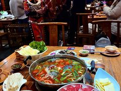 -亮欢寨酸汤鱼(沙冲路店)