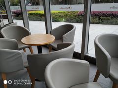 用餐区-瑞幸咖啡(杭州绿地中央店)