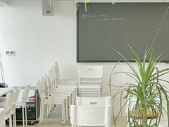 -桉树林A coffee 森林餐厅(三圣乡店)