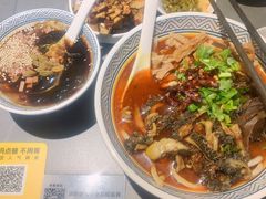 -粉吖吖·邵阳米粉(体育西路店)