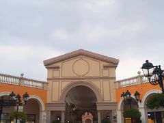 -佛罗伦萨小镇广佛名品奥特莱斯(疏港路店)