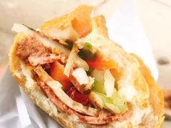 -Bánh Mì Huynh Hoa