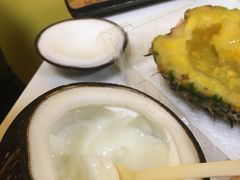 -志龙皇冠吃货椰子铺