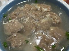 三鲜牛肉馄饨-老新隆牛肉锅贴(新街口店)