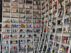 -钟书阁(松江泰晤士小镇店)