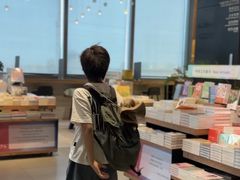 -半山书局(新世纪商城店)