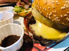 -The Habit Burger Grill 哈比特汉堡(复兴soho店)