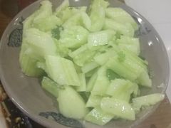 素拍黄瓜-辣盆盆麻辣小龙虾(哈尔滨总店)