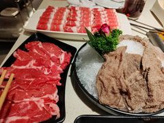 -海底捞火锅鲜切牛肉主题店(长寿路店)